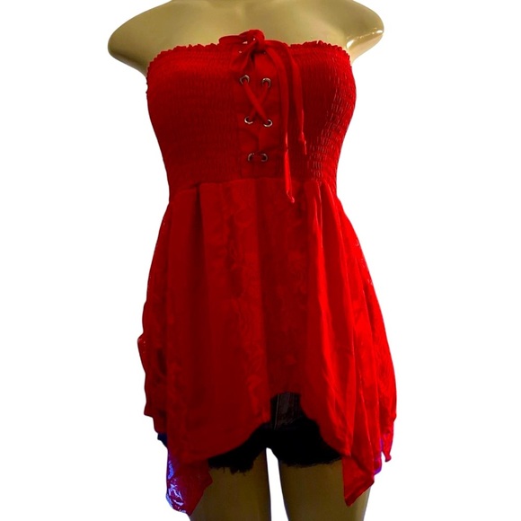 VENUS Red Strapless Top - Picture 1 of 4